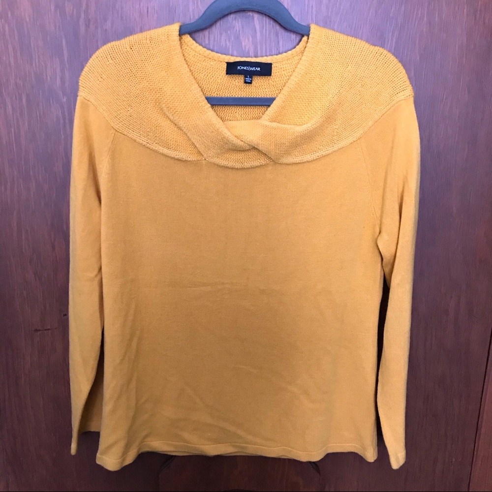 Jones Wear sweater